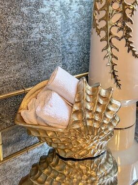 10" Gold Coastal Hammered Shell Decorative Figurine Metal Shell